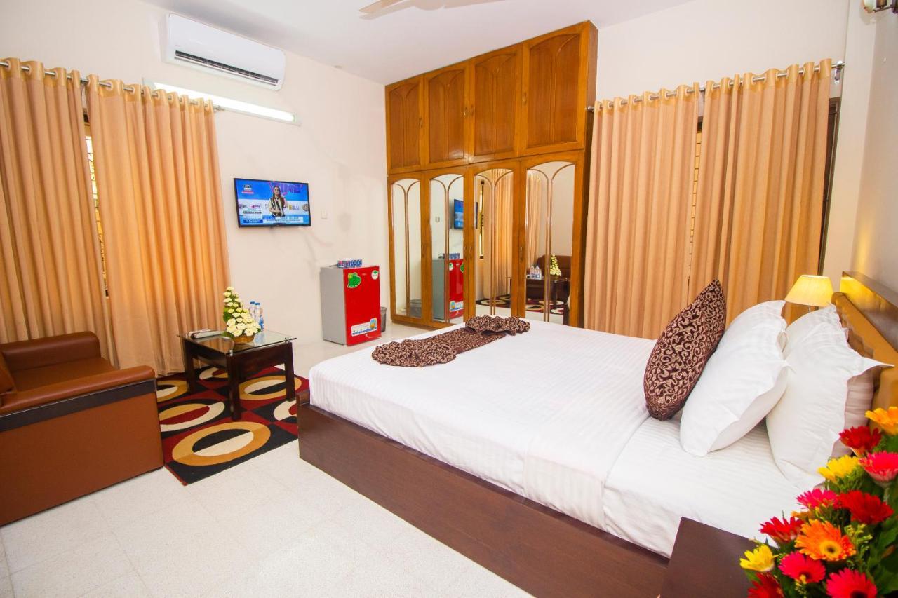 Hotel Suite Palace Dhaka Buitenkant foto