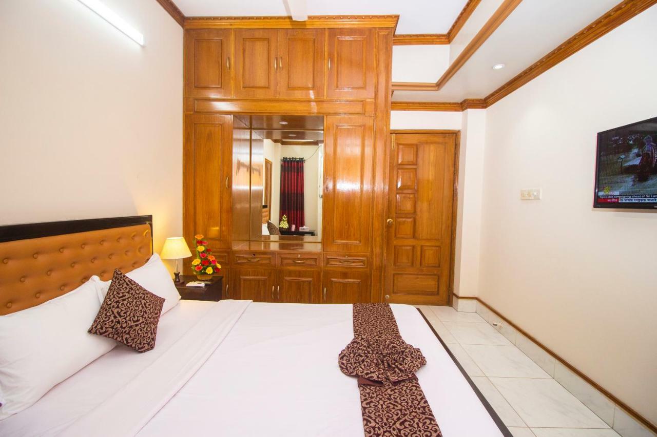 Hotel Suite Palace Dhaka Buitenkant foto